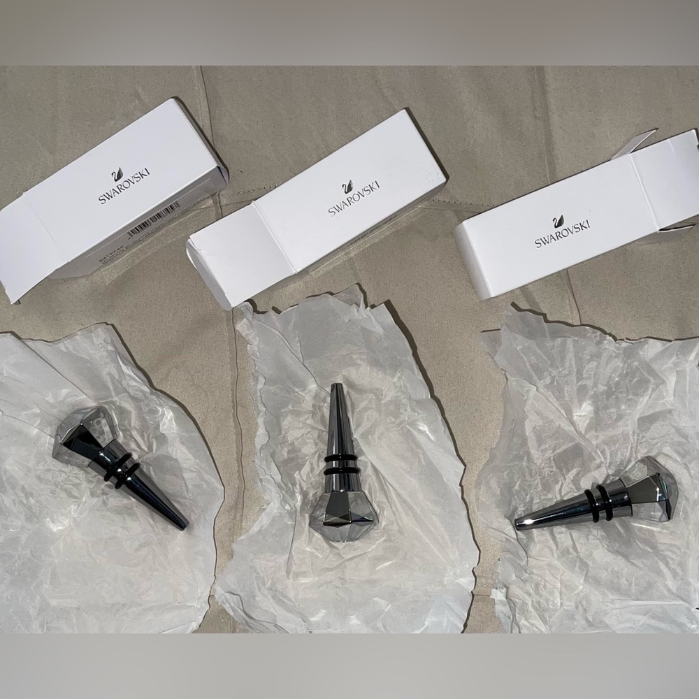 [NEW] Swarovski Crystal Wine Stoppers (set of 3)